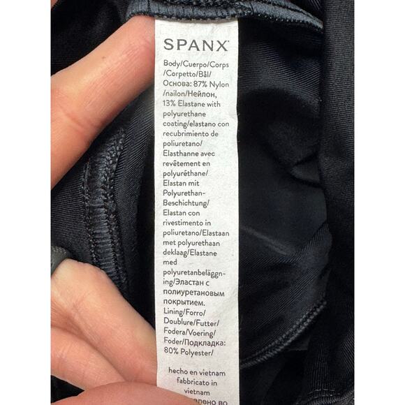 Spanx Women's Pull On Black Faux Leather Leggings - Size L - Picture 7 of 7